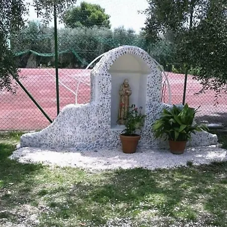 Ombra Degli Ulivi Mattinata